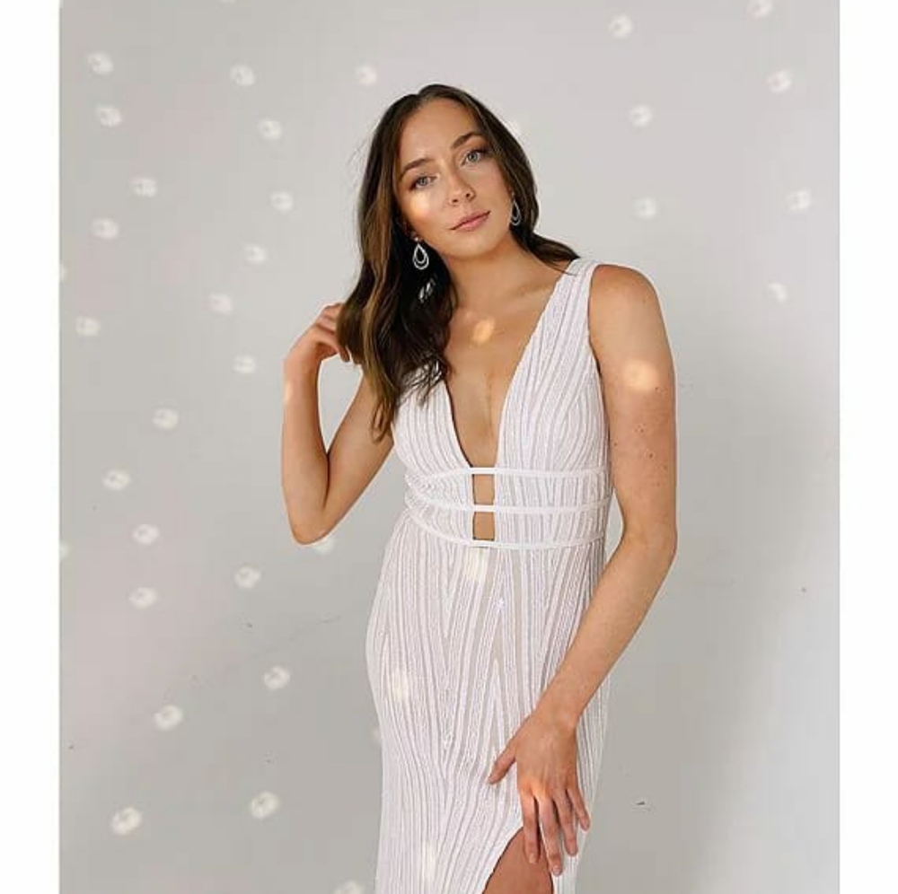 Social Deep V-neck cute-out sequin high split Detail dress
